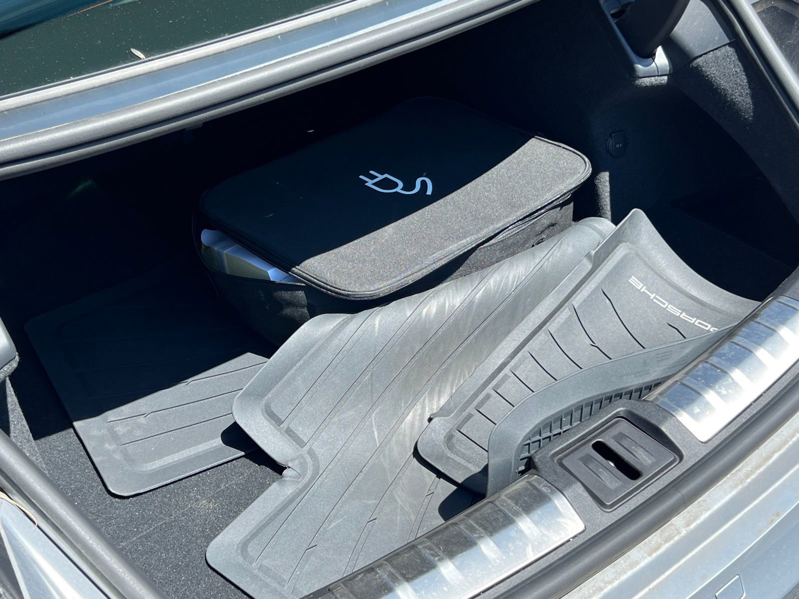 Certified 2022 Porsche Taycan 4S image 21