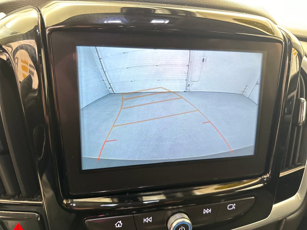 Used 2019 Chevrolet Traverse LT w/ LPO, Floor Liner Package AWD/4WD image 18