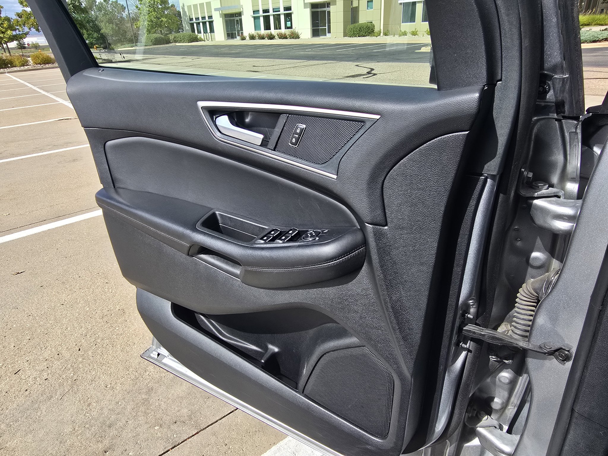 Used 2024 Ford Edge SEL AWD/4WD image 18
