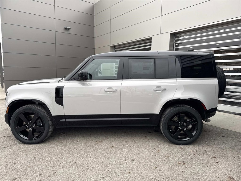 New 2026 Land Rover Defender 110 X-Dynamic SE image 4