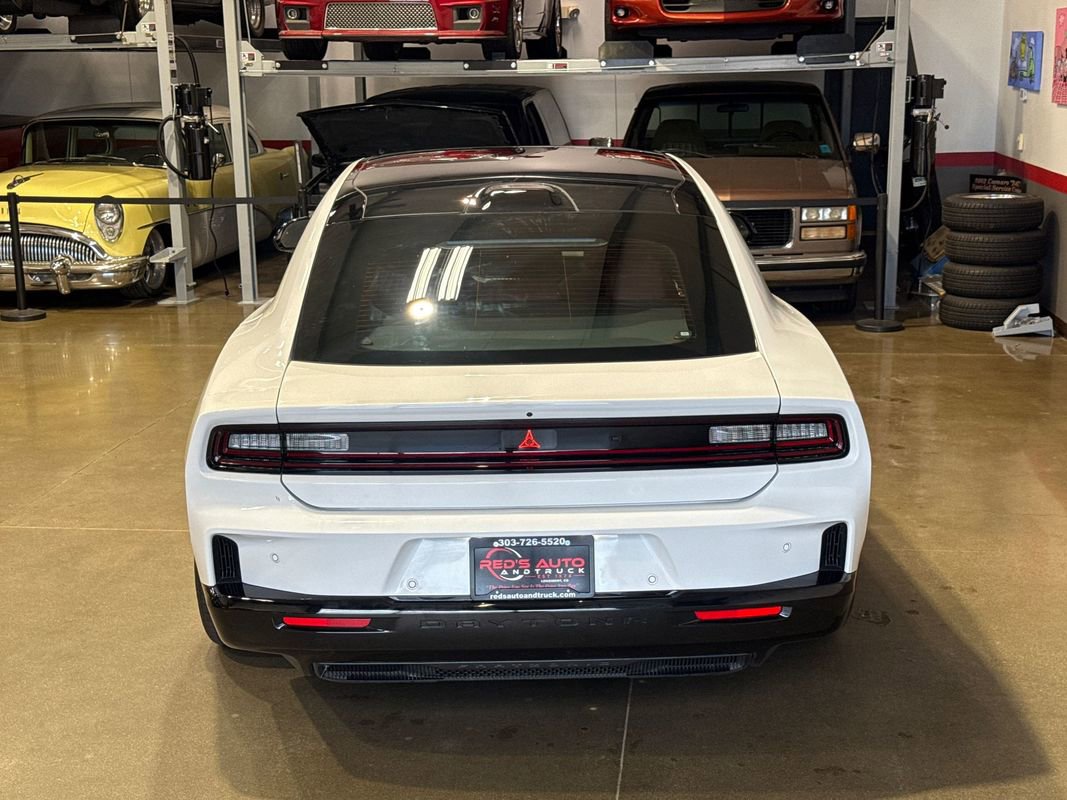 Used 2024 Dodge Charger R/T w/ Plus Group image 8