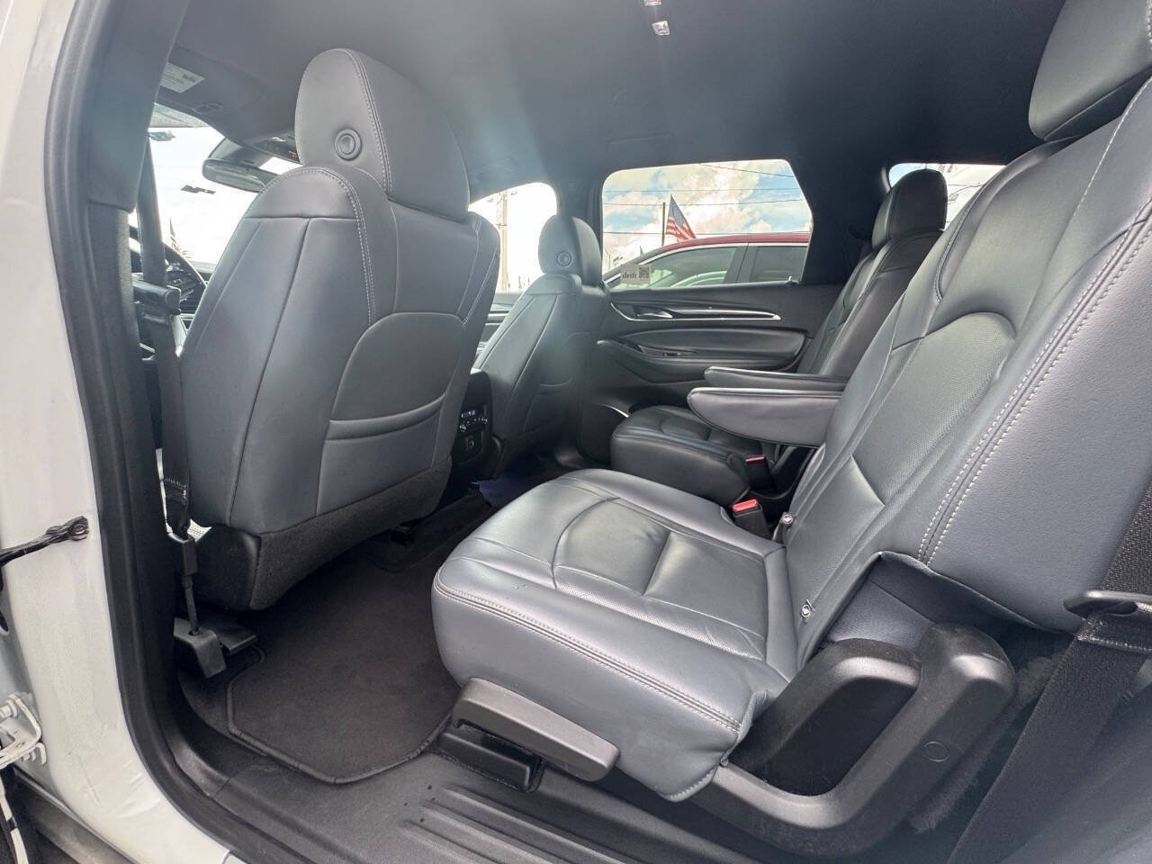 Used 2022 Buick Enclave Essence FWD image 13