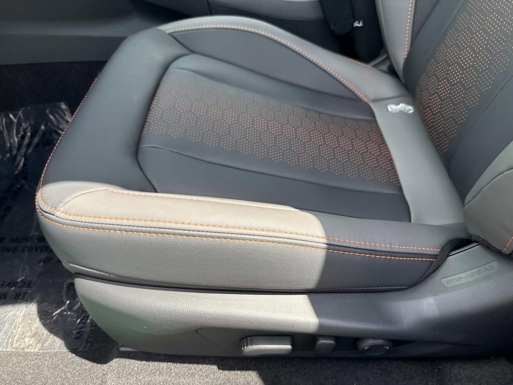 New 2025 Subaru Crosstrek 2.5i Limited w/ Popular Package #3A image 19