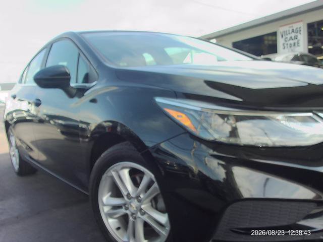 Used 2016 Chevrolet Cruze LT w/ Sun And Sound Package FWD image 19