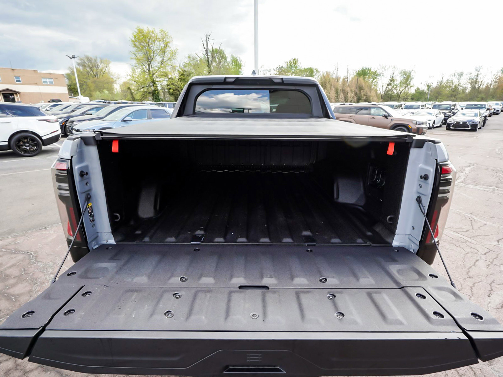 Used 2024 GMC Sierra EV Denali image 51