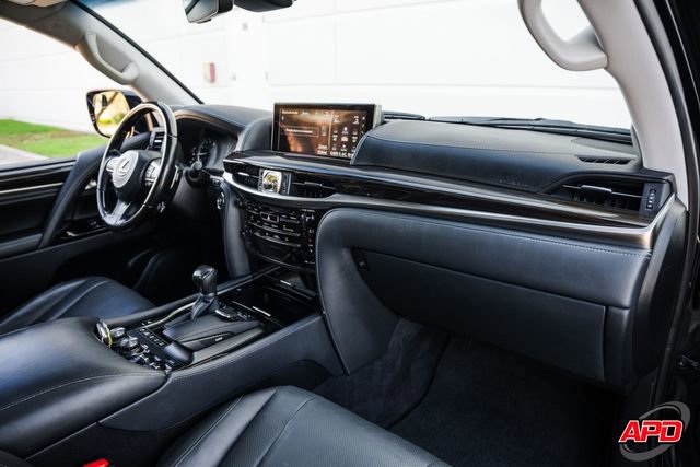 Used 2018 Lexus LX 570 4WD image 25