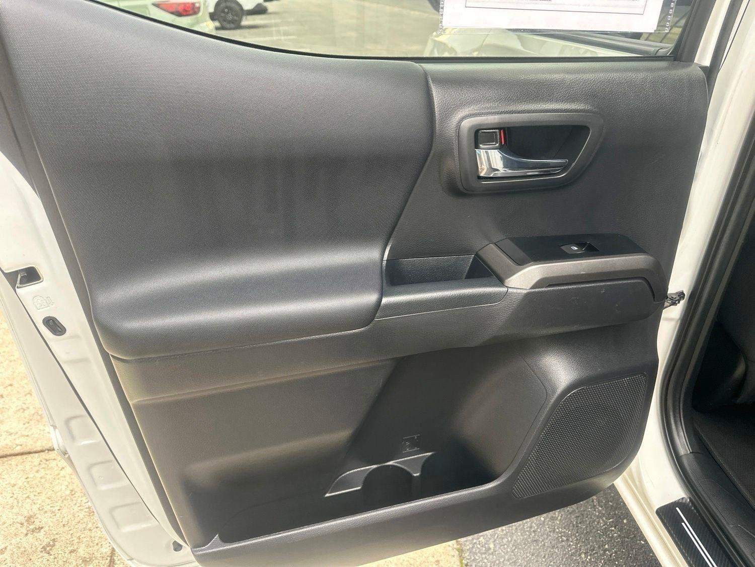 Used 2023 Toyota Tacoma TRD Off-Road RWD image 15
