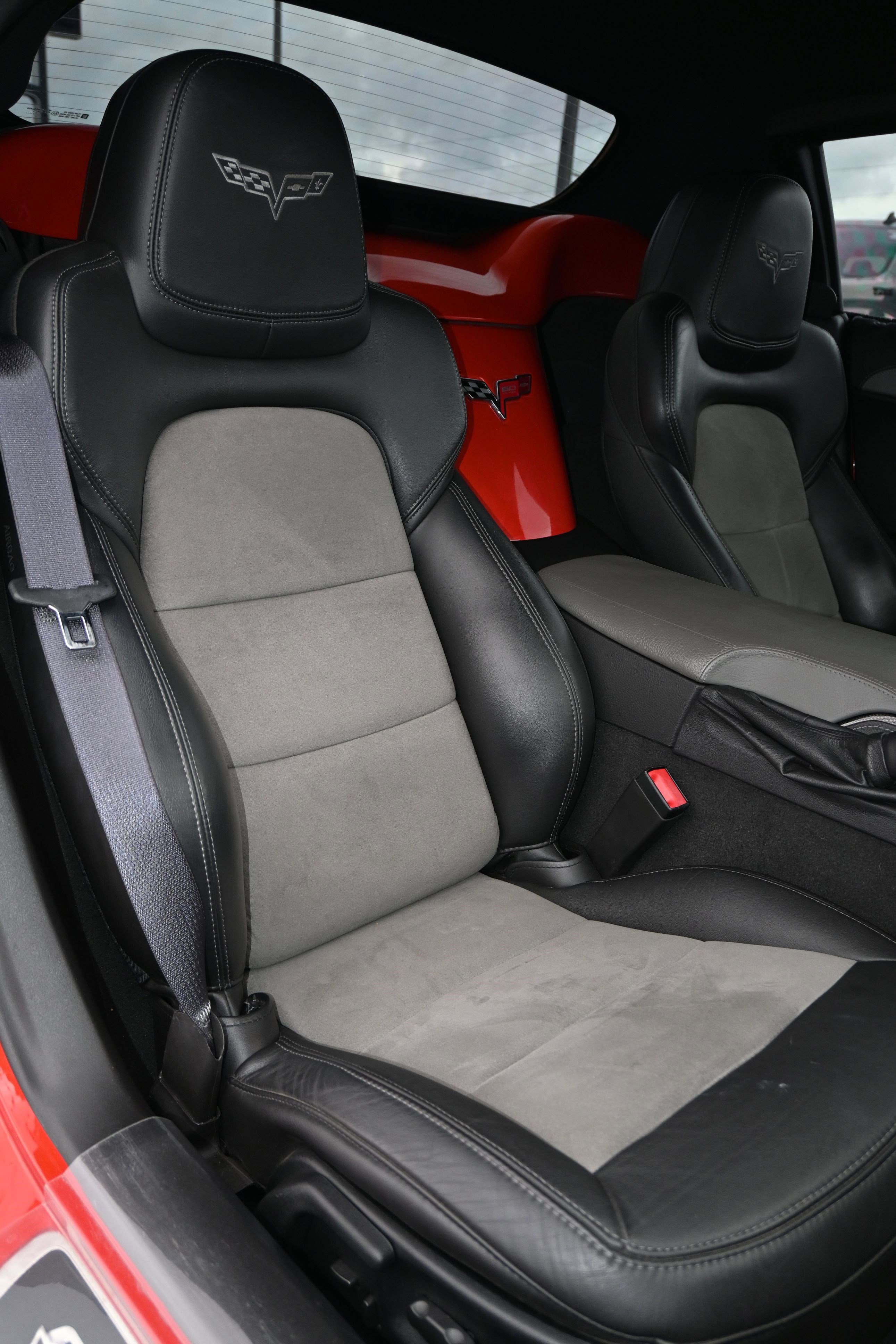 Used 2013 Chevrolet Corvette Convertible w/ 4LT Preferred Equipment Group image 32