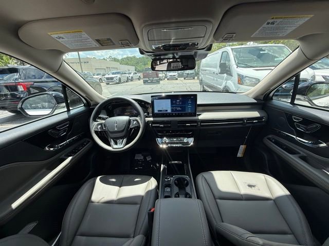 New 2025 Lincoln Corsair FWD image 8