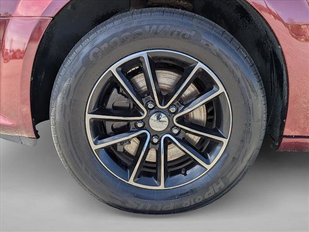 Used 2018 Dodge Grand Caravan SE image 9