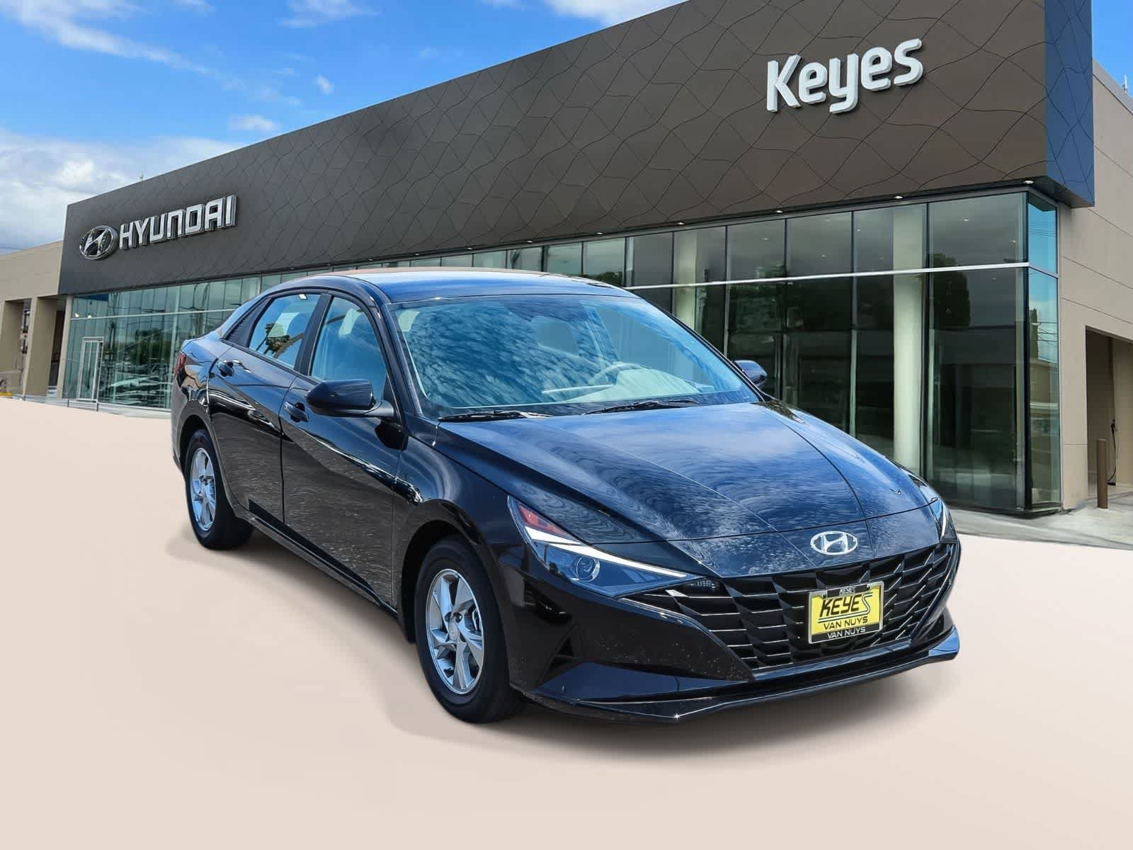Certified 2023 Hyundai Elantra SE FWD image 3