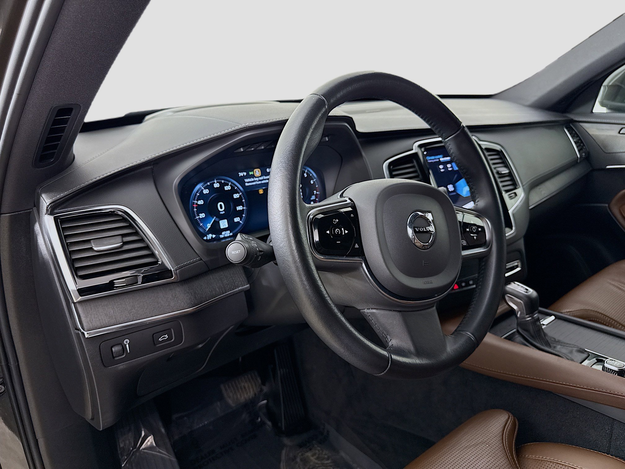 Used 2022 Volvo XC90 T6 Inscription w/ Advanced Package image 9