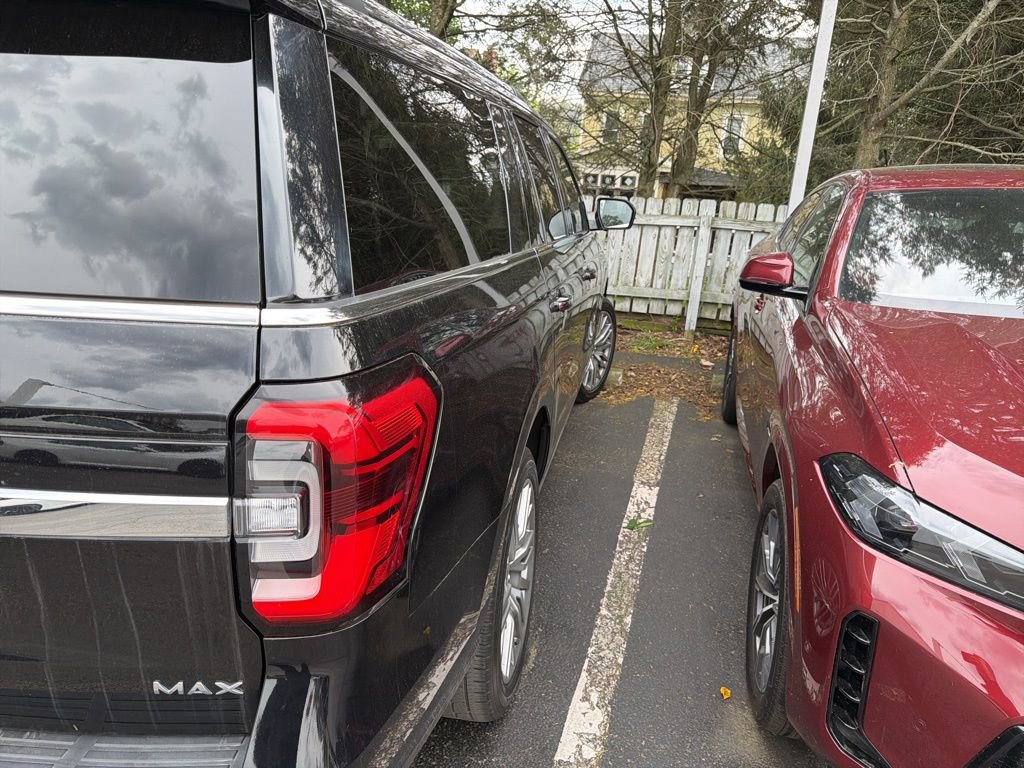 Used 2022 Ford Expedition Max Limited AWD/4WD image 6