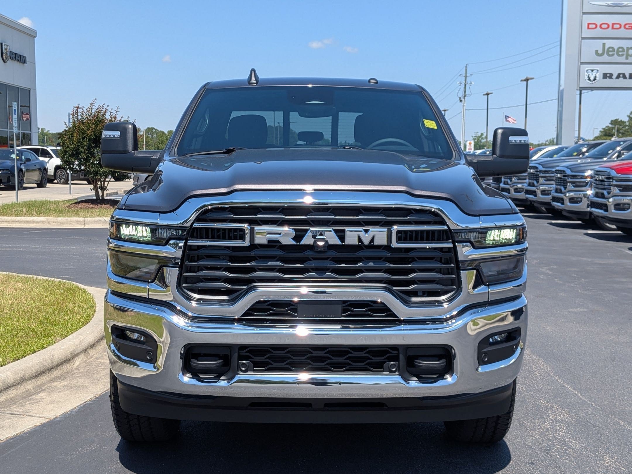 New 2026 RAM 2500 Big Horn AWD/4WD image 2