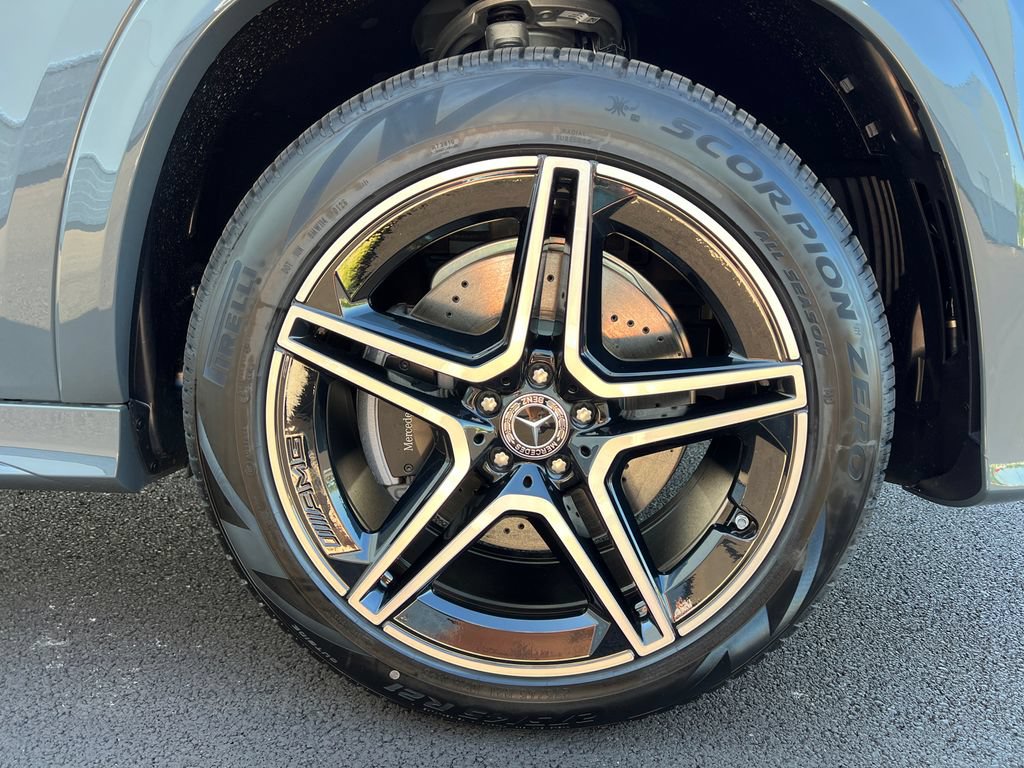 New 2026 Mercedes-Benz GLS 450 4MATIC image 38