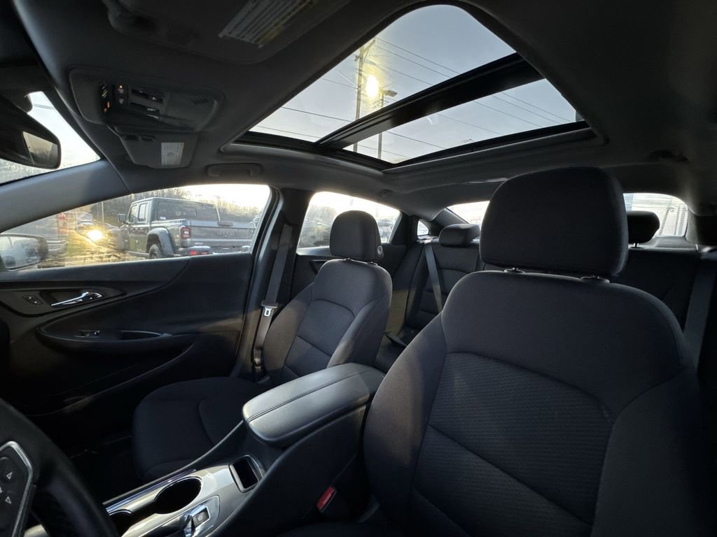 Used 2023 Chevrolet Malibu LT w/ Sport Edition image 22