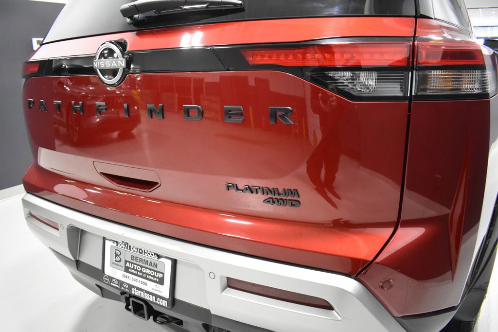 Used 2023 Nissan Pathfinder Platinum image 12