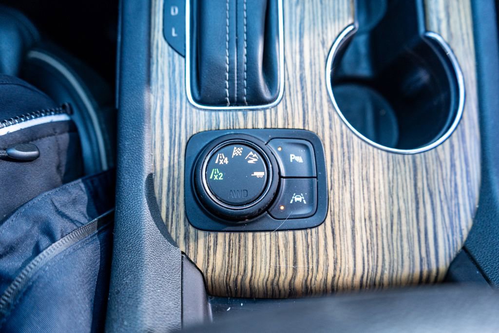 Used 2017 GMC Acadia Denali image 37