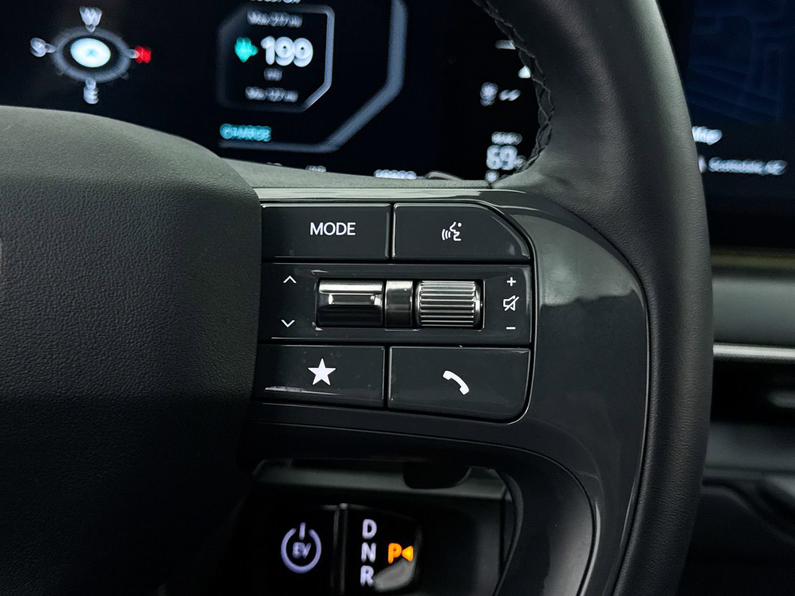 Used 2024 Kia EV9 GT-Line image 39