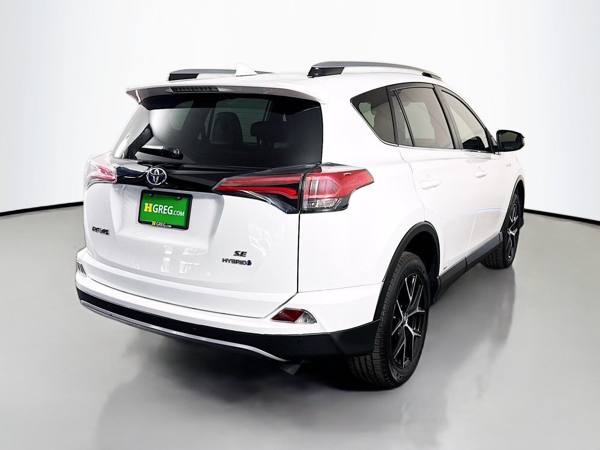 Used 2018 Toyota RAV4 SE w/ Advanced Technology Package AWD/4WD image 10