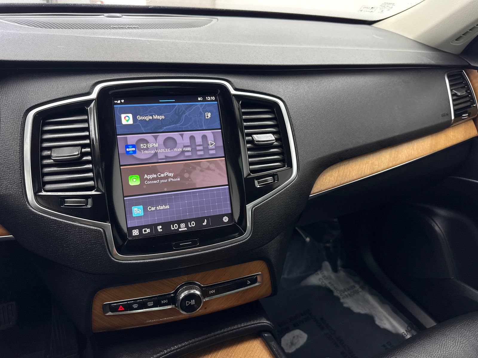 Used 2023 Volvo XC90 T8 Plus AWD/4WD image 24