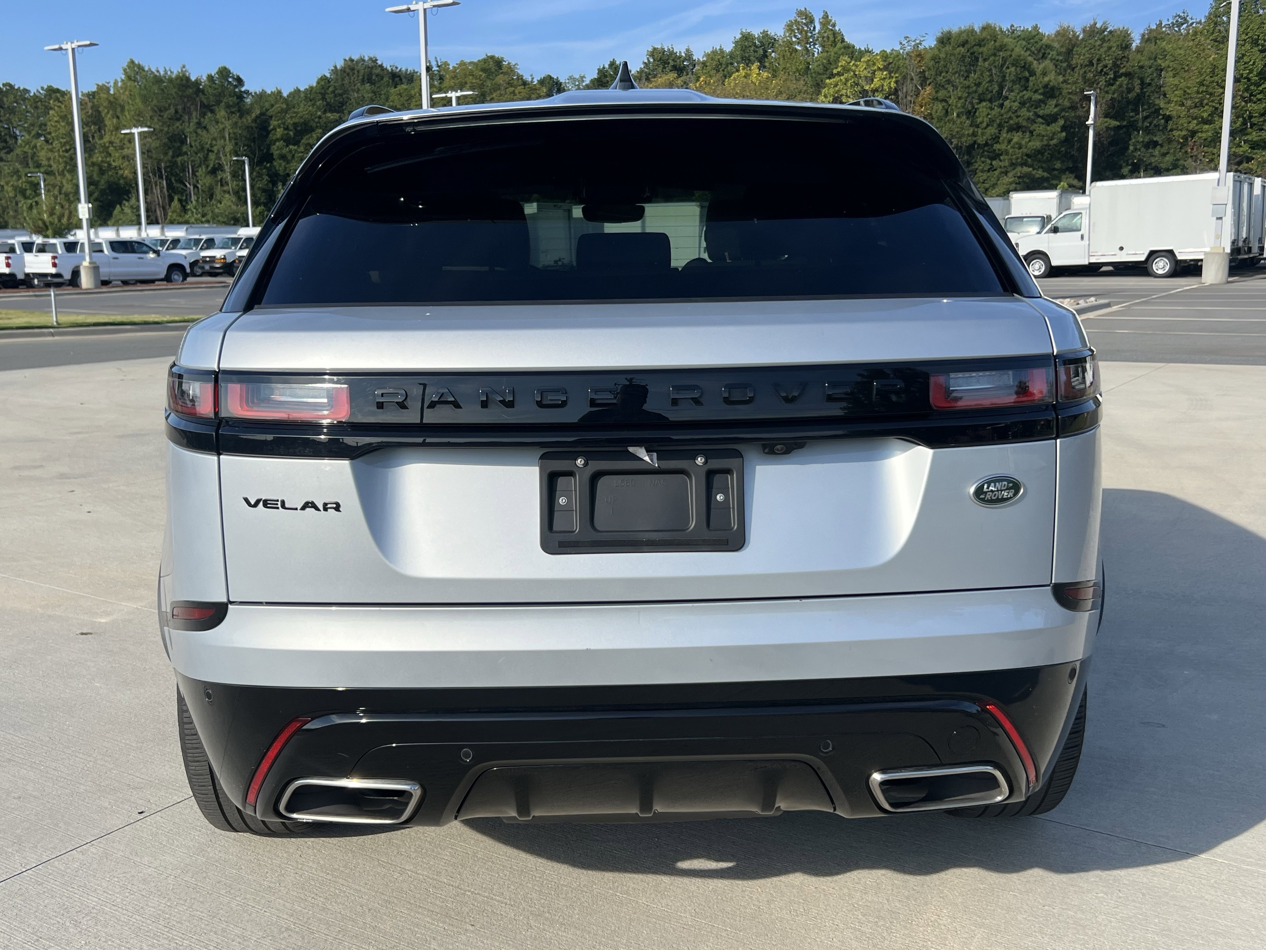Used 2023 Land Rover Range Rover Velar R-Dynamic S image 6