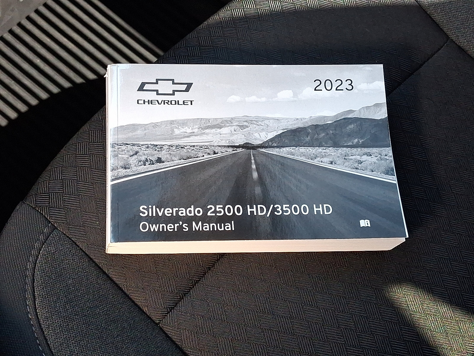 Certified 2023 Chevrolet Silverado 2500 LT w/ Z71 Sport Edition AWD/4WD image 26