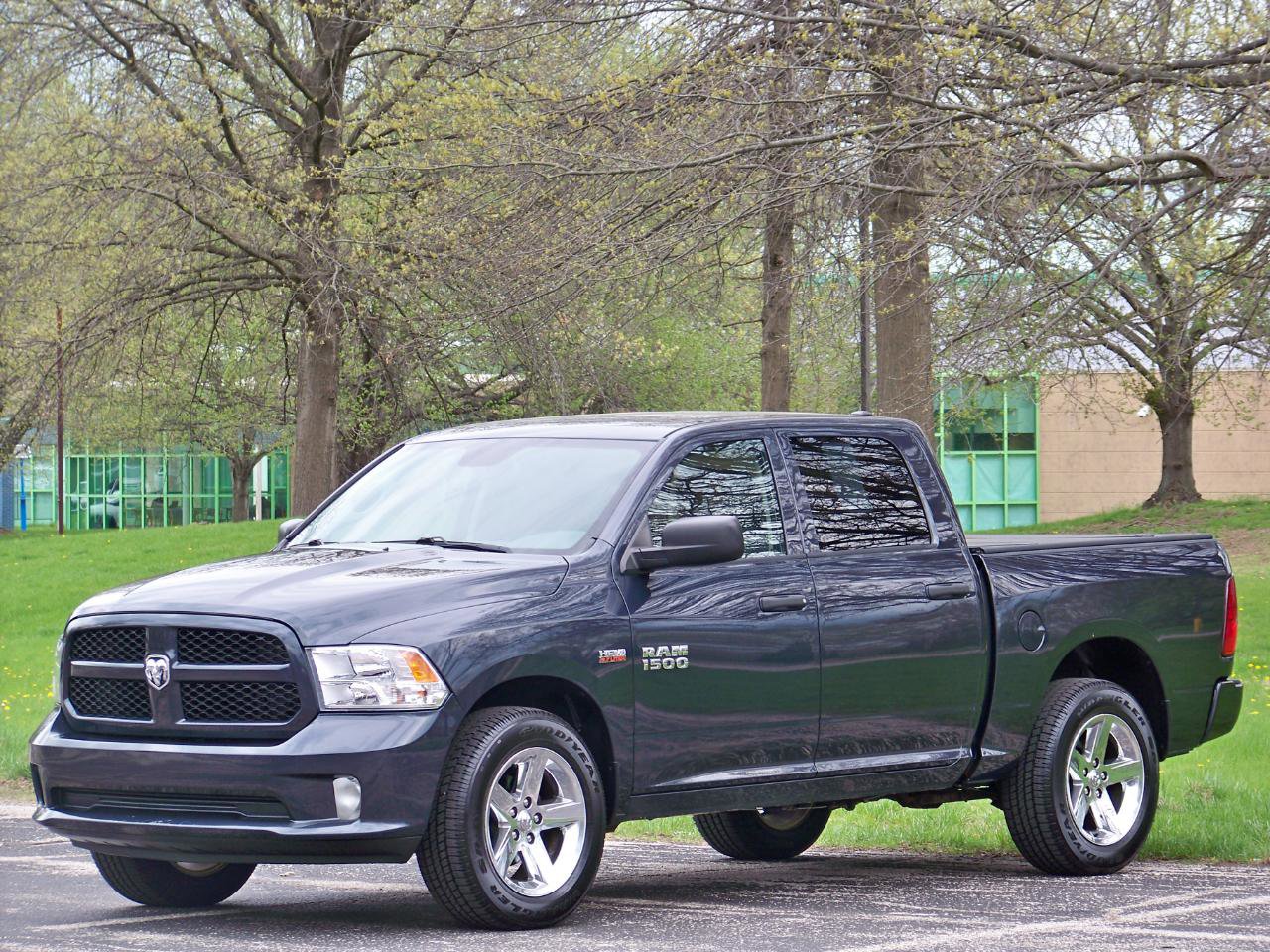 Used 2016 RAM 1500 Express w/ Popular Equipment Group AWD/4WD image 2