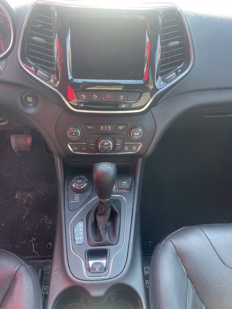 Used 2019 Jeep Cherokee High Altitude AWD/4WD image 7