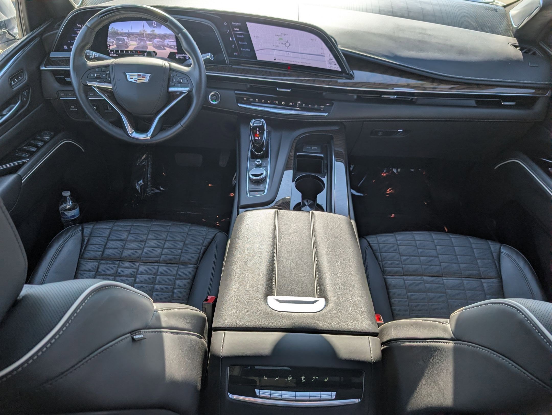 Used 2024 Cadillac Escalade Sport Platinum w/ LPO, ONYX Package image 28