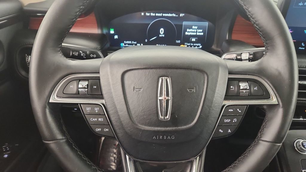 Used 2022 Lincoln Nautilus Reserve w/ Luxury Package image 12