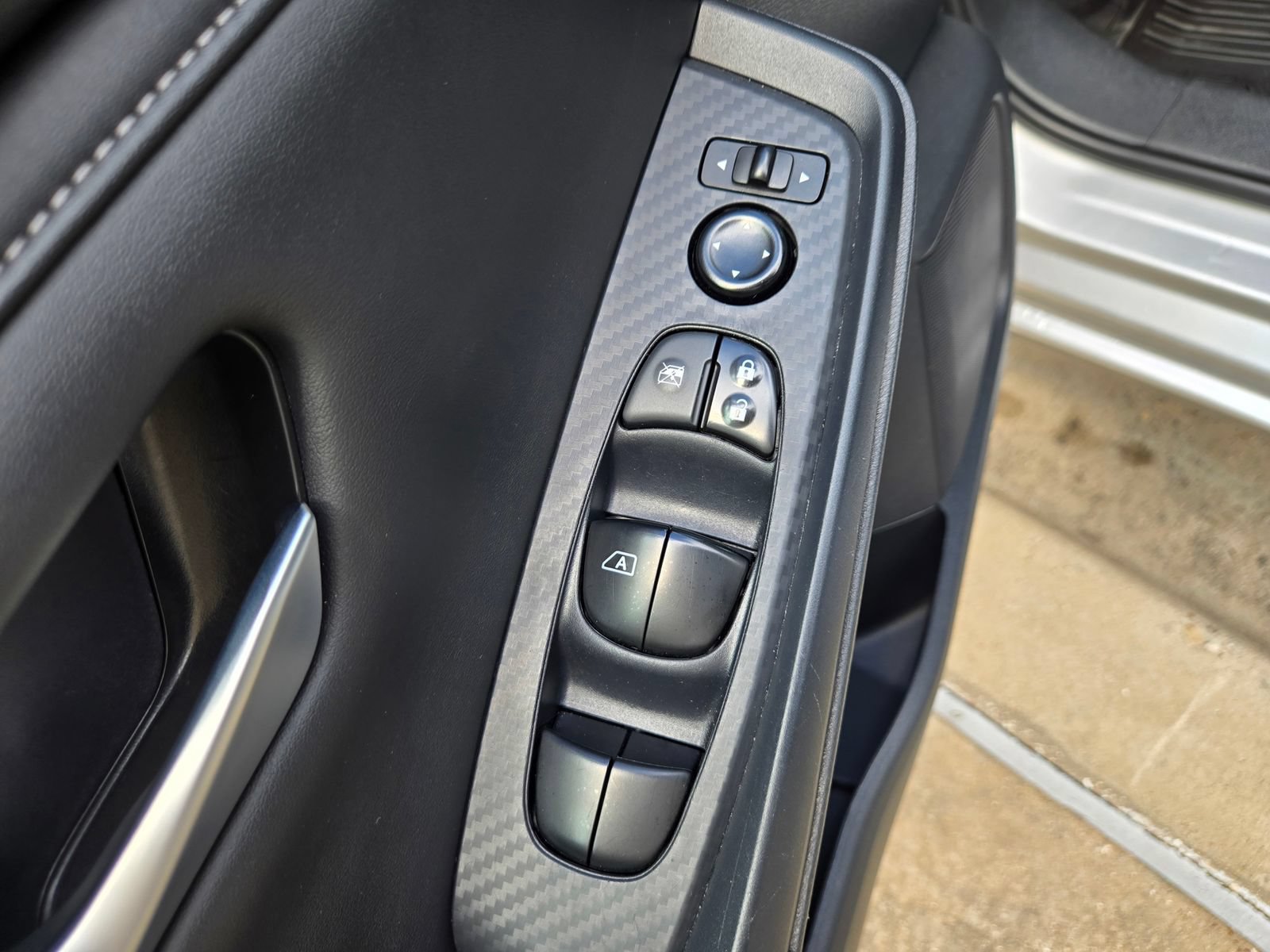 Used 2023 Nissan Sentra SV FWD image 28