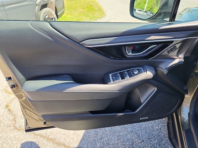 Certified 2025 Subaru Outback Touring AWD/4WD image 12