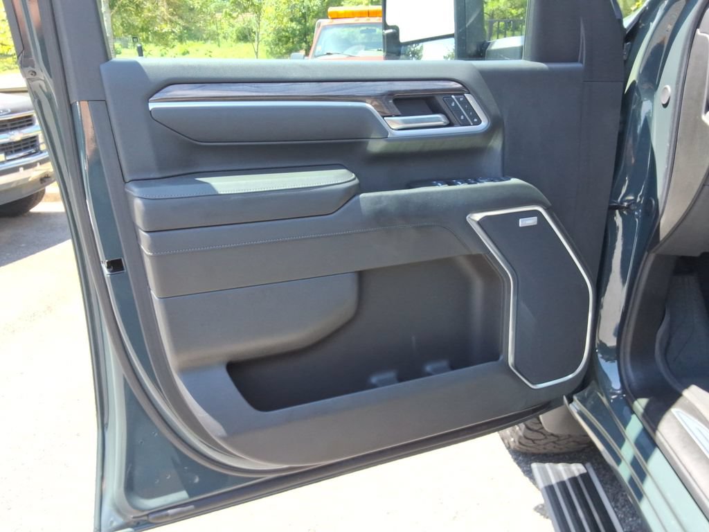 Certified 2025 Chevrolet Silverado 2500 LTZ w/ Trail Boss Package AWD/4WD image 23