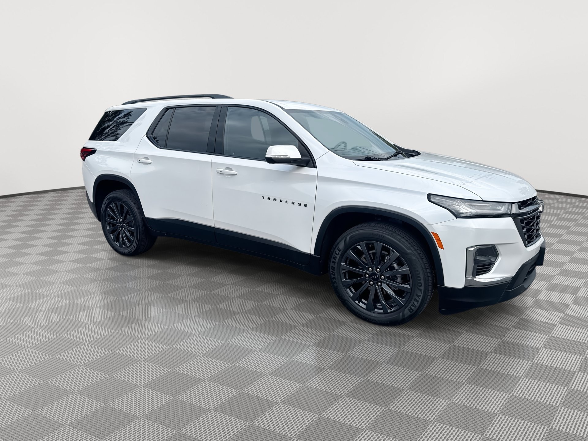 Certified 2023 Chevrolet Traverse RS AWD/4WD image 2