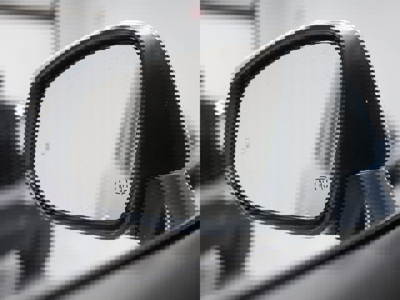 Used 2023 Toyota Corolla Cross XLE image 24