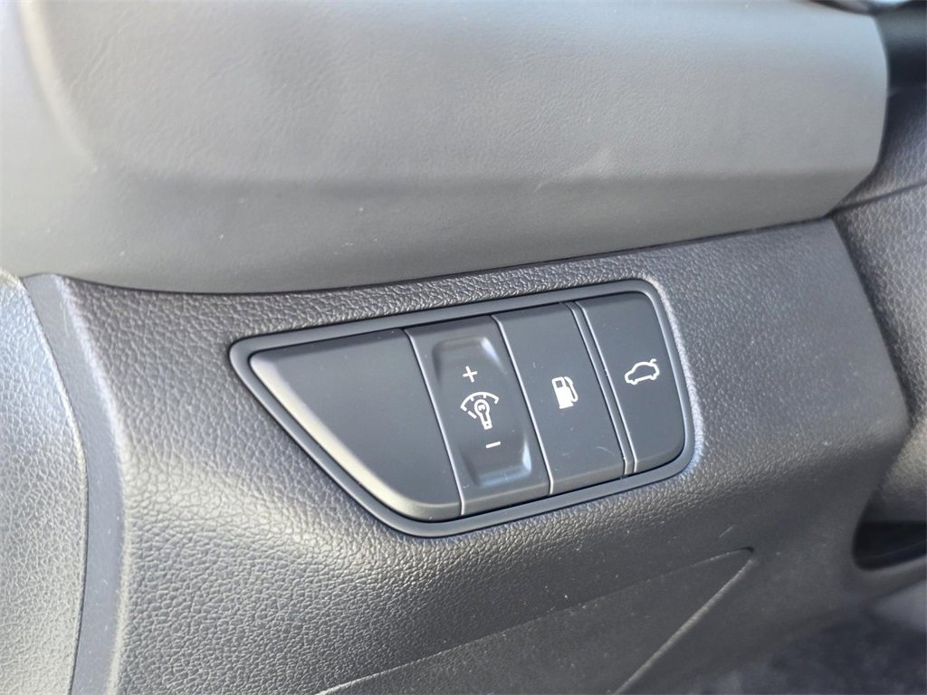 Used 2025 Genesis G70 3.3T Advanced image 18