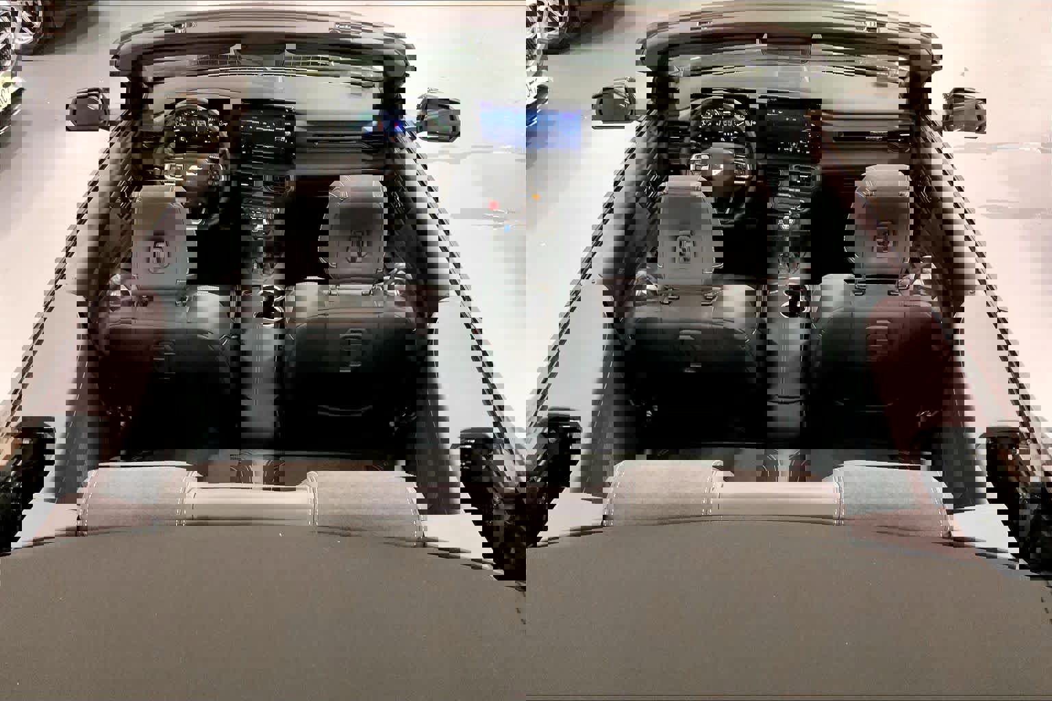 Used 2024 Ford Mustang Convertible image 29