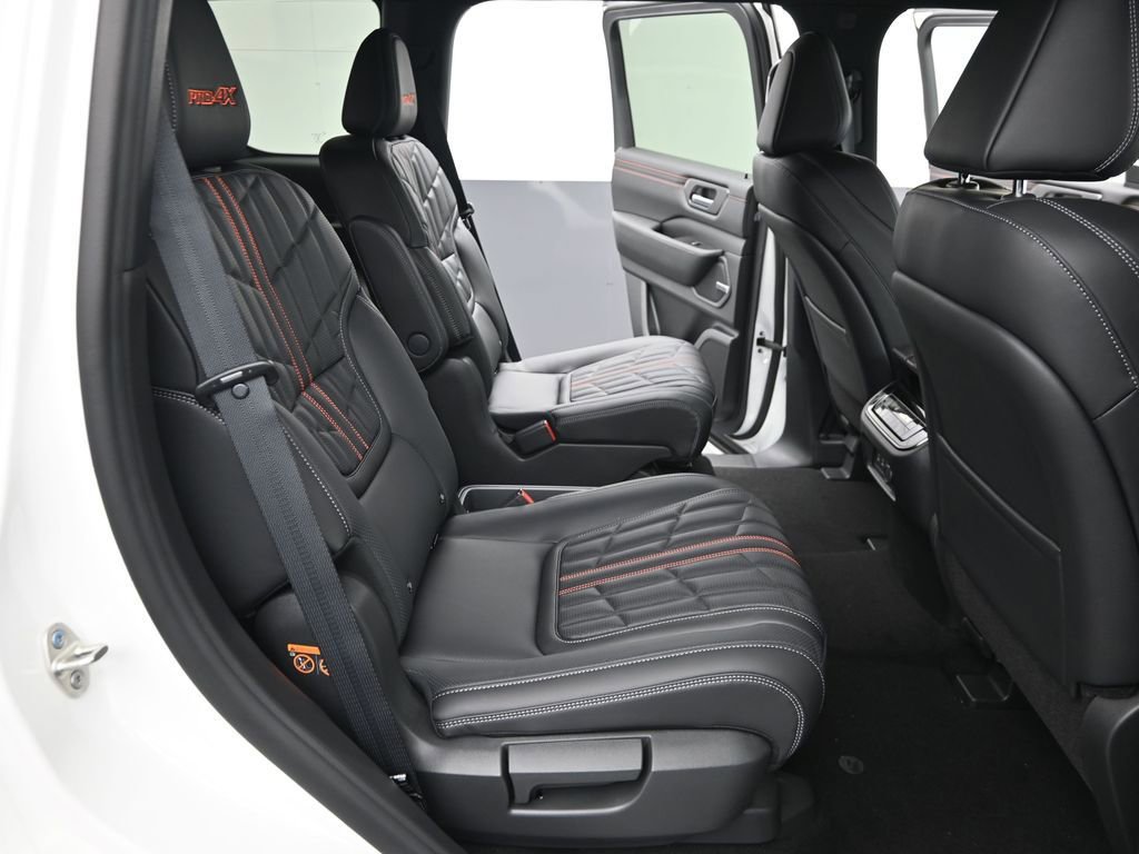 New 2026 Nissan Armada PRO-4X AWD/4WD image 30