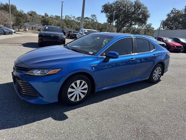 Used 2020 Toyota Camry LE image 5