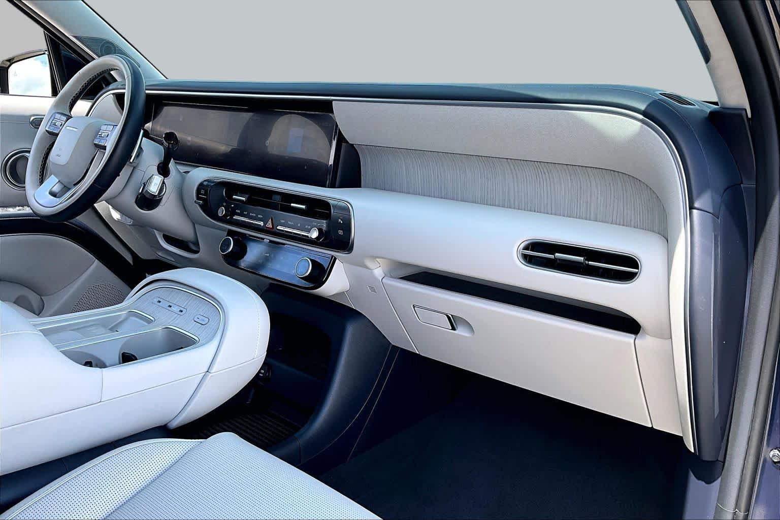 Certified 2026 Hyundai Palisade Calligraphy FWD image 35