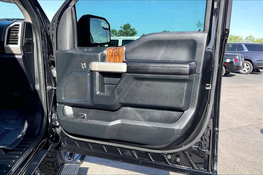 Used 2019 Ford F150 Lariat w/ FX4 Off-Road Package AWD/4WD image 29
