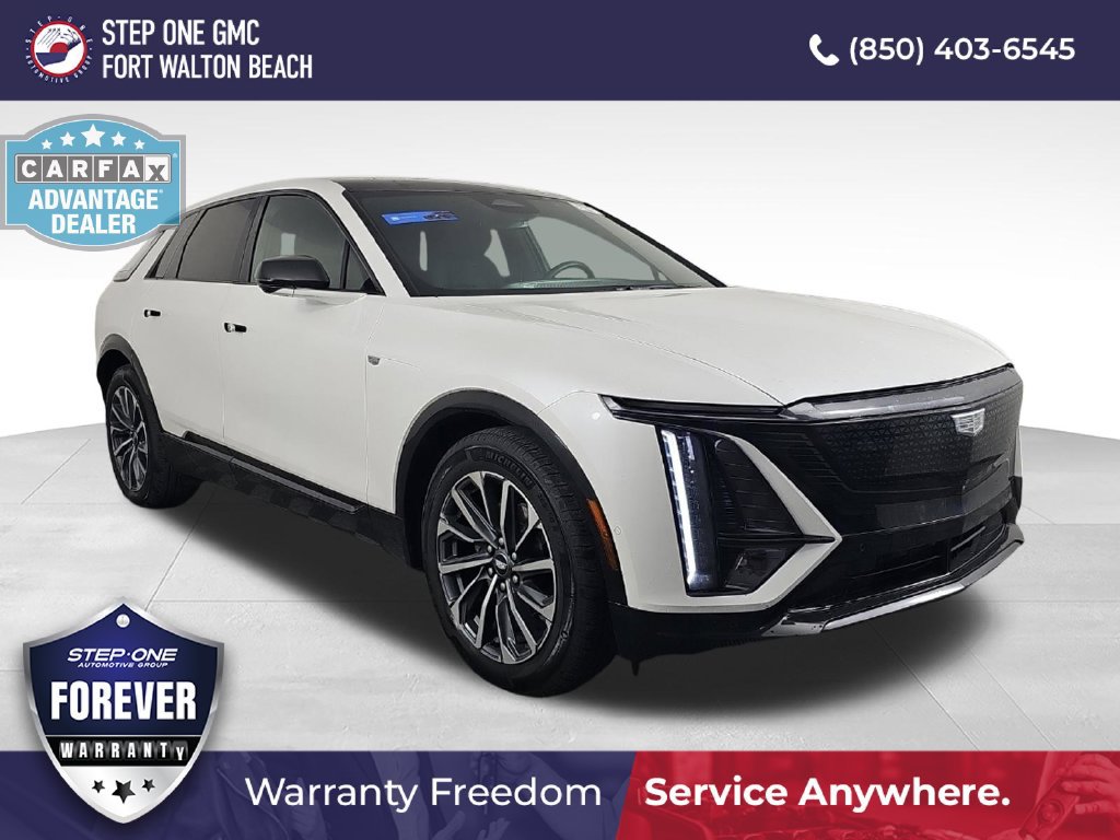 Used 2024 Cadillac Lyriq Sport RWD image 3