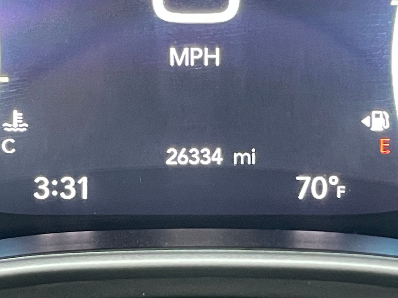 Used 2024 Chrysler Pacifica Touring-L image 39