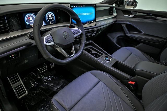 New 2026 Volkswagen Tiguan SE R-Line image 14