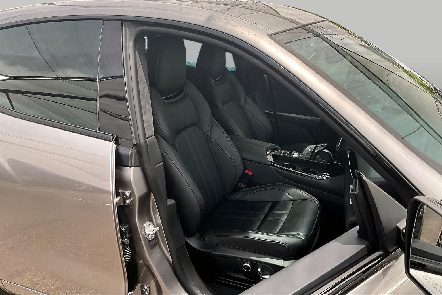 Used 2022 Maserati Levante Modena AWD/4WD image 9