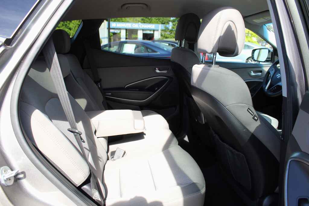 Used 2017 Hyundai Santa Fe Sport w/ 2.4L Value Package 06 FWD image 29