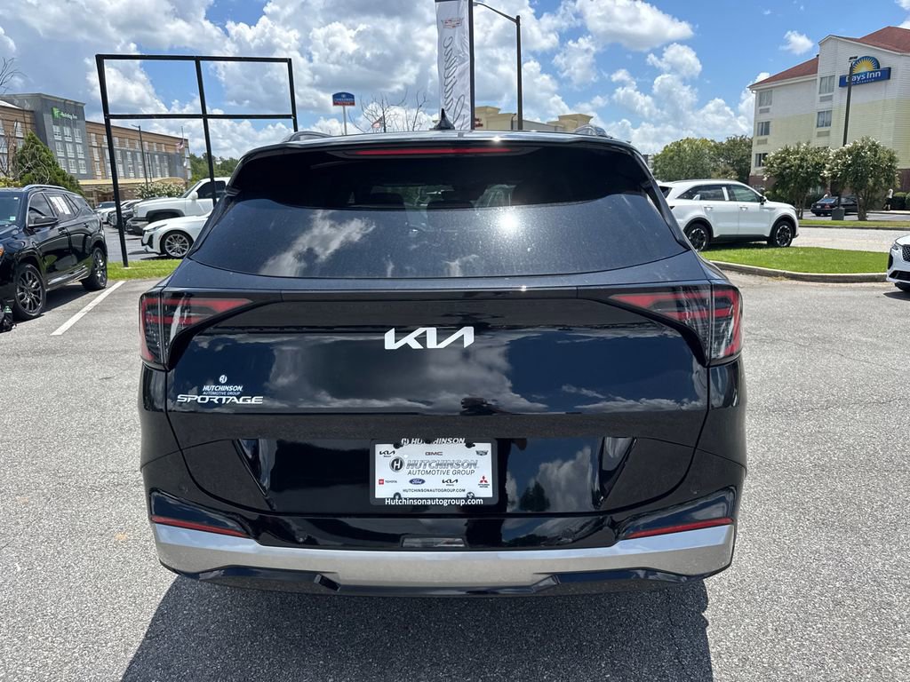 New 2026 Kia Sportage SX FWD image 4