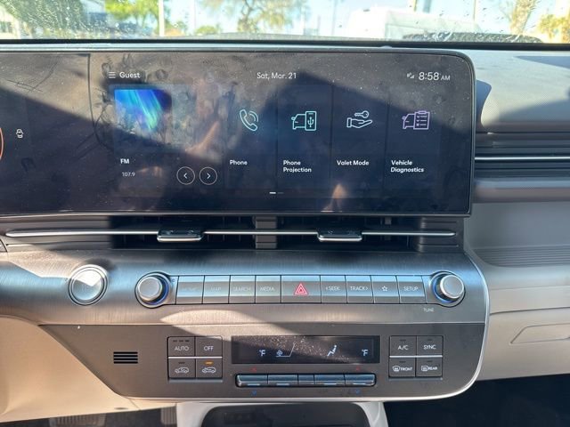 Used 2025 Hyundai Kona SEL image 18