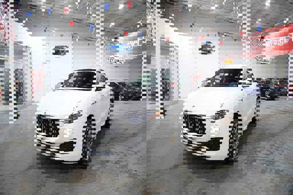 Used 2017 Maserati Levante S image 4